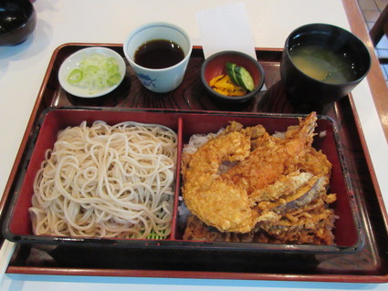 天丼セット@「すずや」(八王子) _c0212604_13255126.jpg