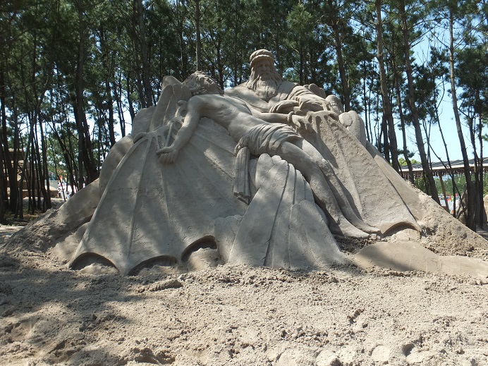 砂の祭典へ　沢山の砂像 テーマーは乗り物です_a0126618_1124663.jpg