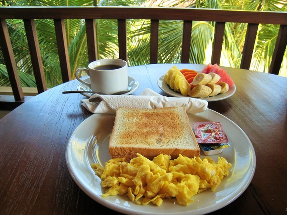 GWはウブド.4 レスタリ・バンガローズ　朝食_f0032812_1534739.jpg