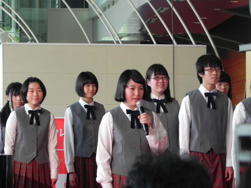 ジュルネ新潟。今日の午前中の交流ステージ。_e0046190_15273583.jpg