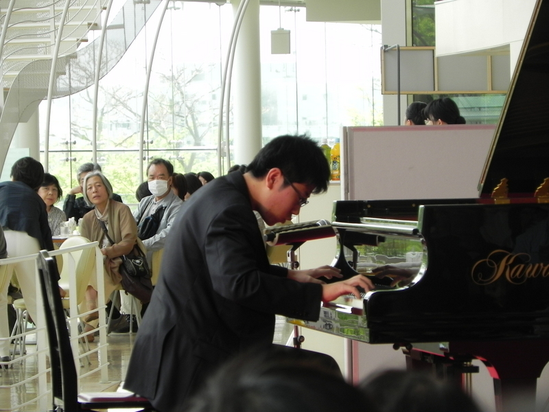ジュルネ新潟。今日の午前中の交流ステージ。_e0046190_15341918.jpg