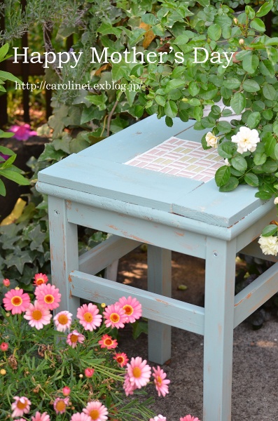 母の日プレゼント、そして庭の薔薇　Handmade Stool on Mother's Day & My Garden Rose　 - お茶の時間にしましょうか－キャロ＆ローラのちいさなまいにち－　Caroline & Laura's tea break