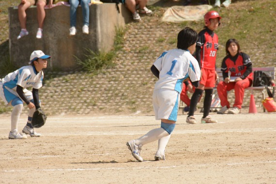 中学都大会　神田VS日出②_b0249247_2124455.jpg