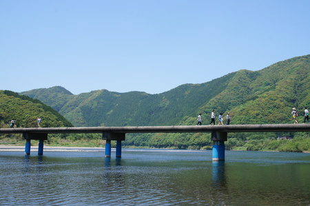 四国旅行記〜砂浜美術館→うどん〜_a0247795_2224489.jpg