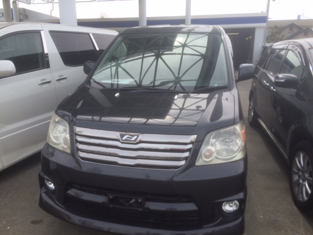 5月12日(火)休み明けのアウトレット☆K様ヴォクシー納車♪♪100万円以下専門店!!★_b0127002_19191675.jpg