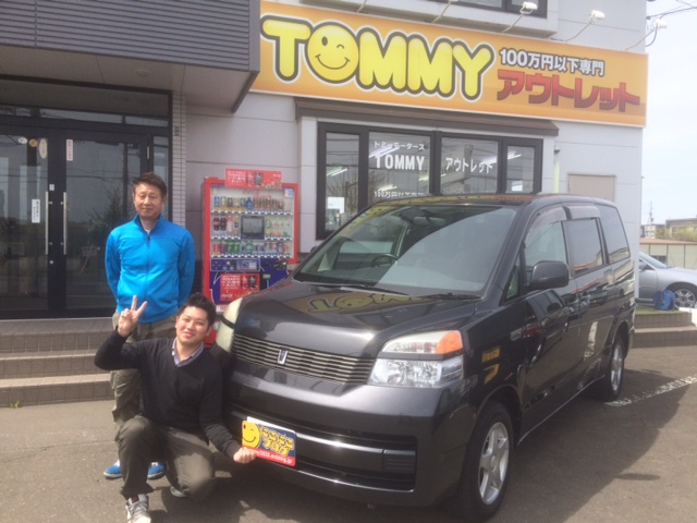 5月12日(火)休み明けのアウトレット☆K様ヴォクシー納車♪♪100万円以下専門店!!★_b0127002_2003435.jpg