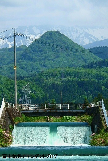 地鉄電車で行く♪尖り山_a0243562_13480657.jpg