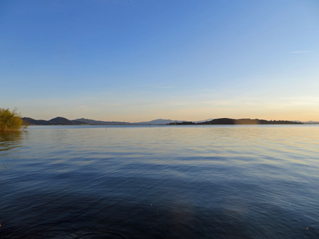ピザと夕日と湖と_f0234936_557927.jpg
