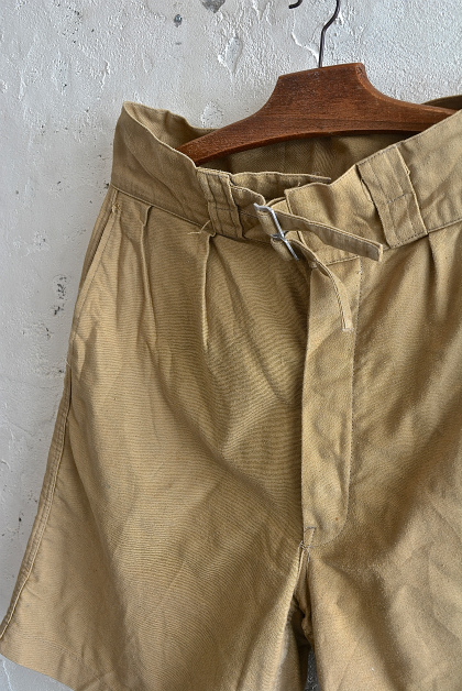 Italian army chino shorts (gurkha shorts)_f0226051_1553765.jpg