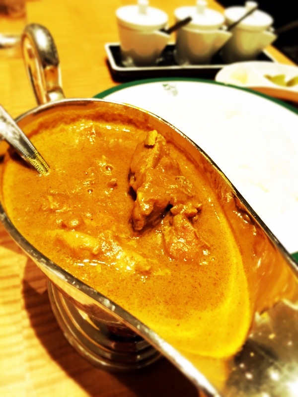 【完成度高きカレー】中村屋 純印度式カリー_b0008655_11270143.jpg