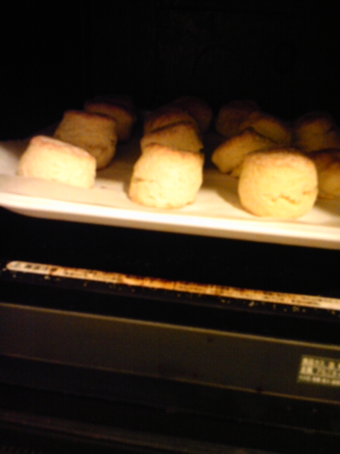 今日は撮影でスコーンを焼きました♪_b0204930_19144522.jpg