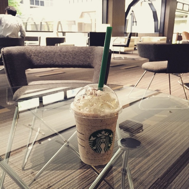 大好きなチャンキークッキーフラペチーノ トヨタ会館の下にスタバがある Road To Xyz