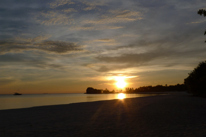 Amanpulo アマンプロ 2015 -7　アマンプロの夕日_c0147790_2111582.jpg