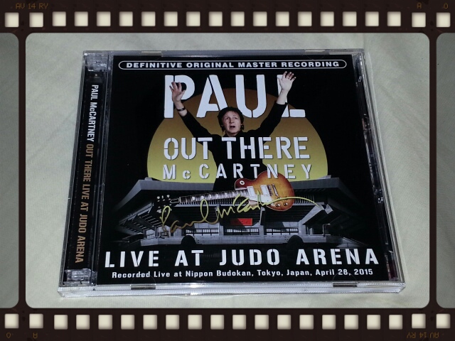 PAUL McCARTNEY / OUT THERE LIVE AT JUDO ARENA_b0042308_3113273.jpg