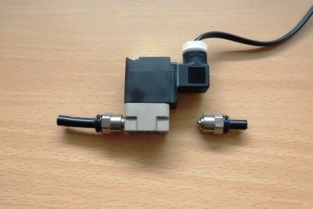 Co2用電磁弁の修理 年中アクア中年 Co2用電磁弁の修理 年中アクア中年