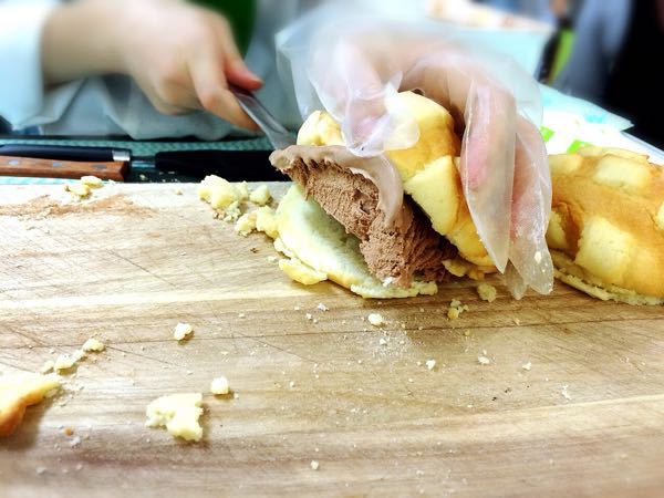 世界で2番目においしい焼きたてメロンパンアイス_e0292546_22242413.jpg