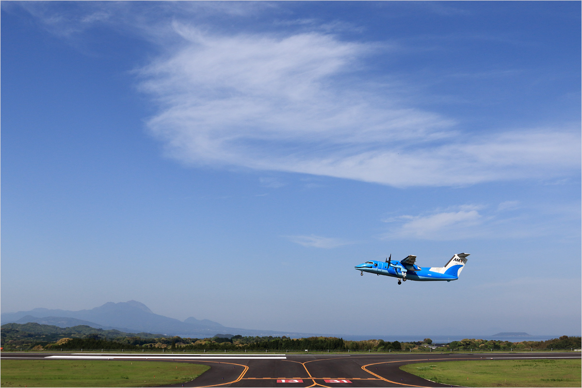 イルカの棲む島 5 - 天草空港_c0308259_064650.jpg