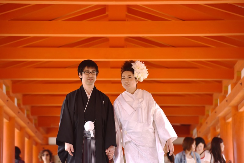 厳島神社での結婚式・写真とショートムービー撮影、定番の場所で集合写真15.5.16_c0324376_17231043.jpg