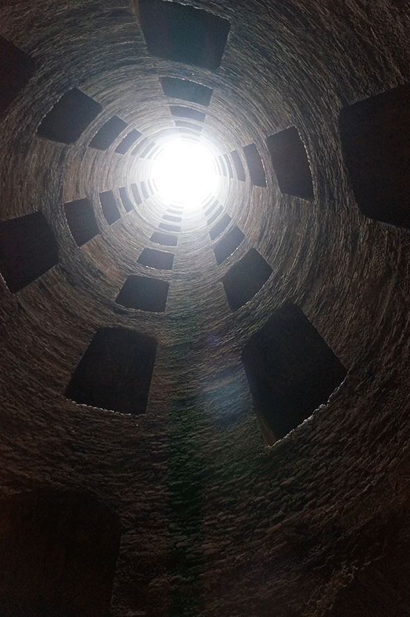 天空の村、チヴィタ・ディ・バーニョレージョ_f0106597_425434.gif