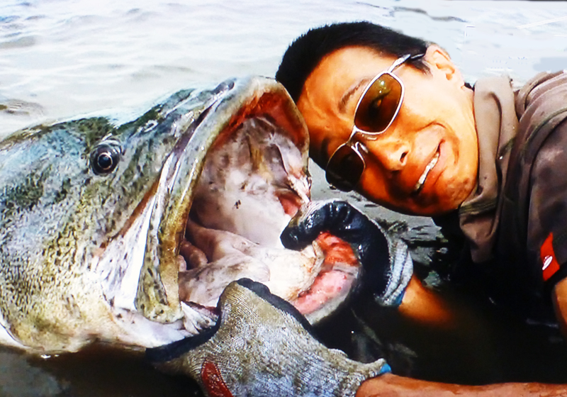 怪魚ハンターが行く T A L K T O M Y S E L F