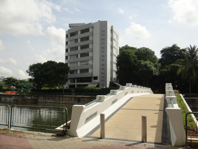 d0225149_1221284.jpg