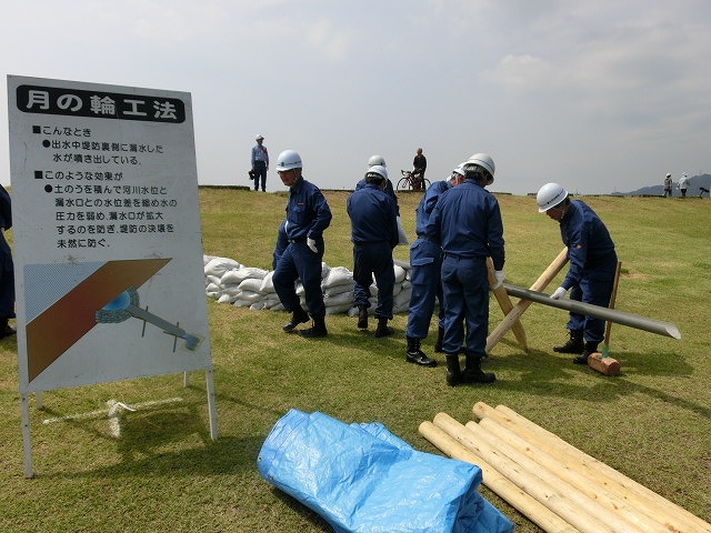 豪雨シーズンに備えた27年度富士市水防訓練_f0141310_722318.jpg