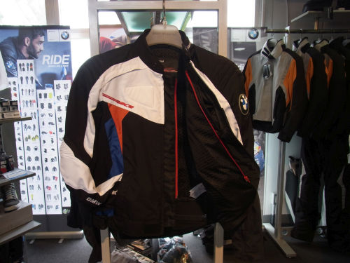 待望のRaceジャケット入荷!_e0254365_12343349.jpg