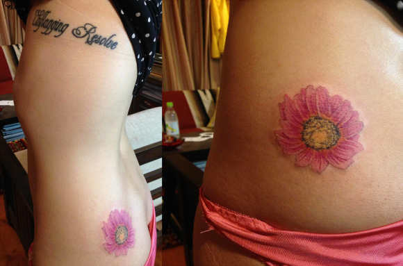 女の子のワンポイントタトゥー ロータンゼの花 ｓｈｕｎ Gooddays Tattoo