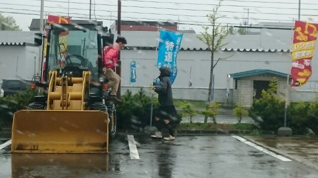 5月19日(火)休み明けのアウトレット!!100万円以下専門店♪♪タント☆ヴォクシー☆キューブ☆_b0127002_14583885.jpg