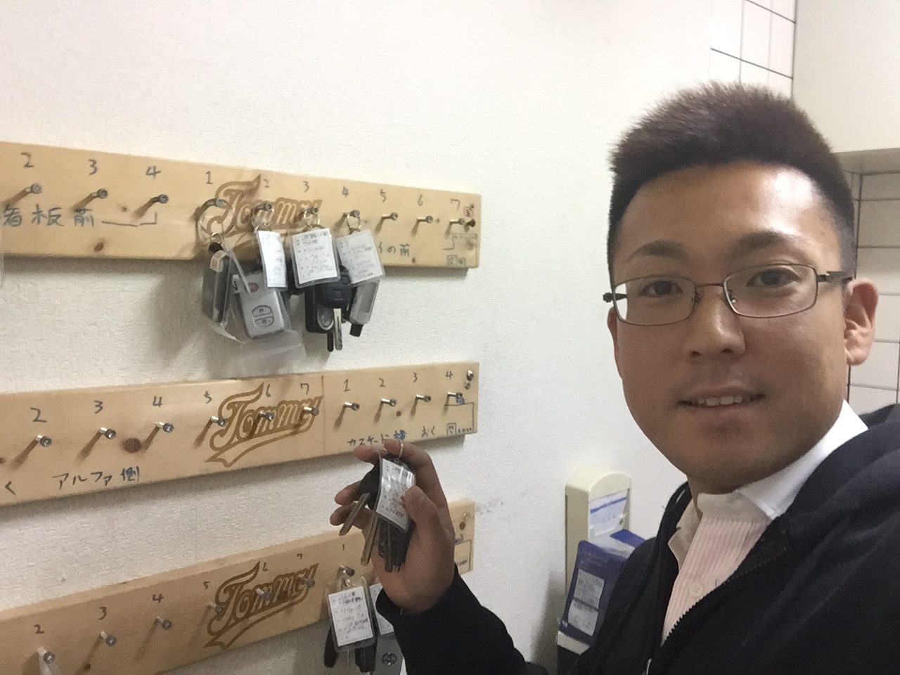 5月19日 火曜日 店長のニコニコブログ!! ランクル ハマー アルファードの専門店☆_b0127002_20221761.jpg