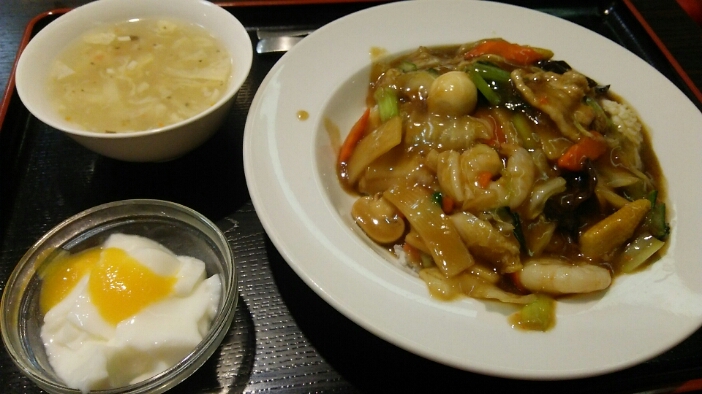 今日も中華丼@北京飯店_c0212604_1357999.jpg