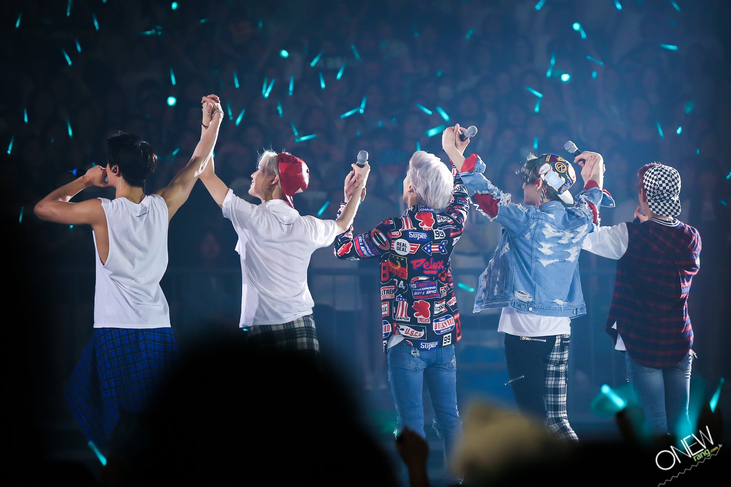 Onew & Taemin \' SHINee WORLD IV in Seoul ④ \' // 150515_16_17   _e0080563_184592.jpg