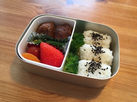 今週の幼稚園お弁当①_d0173895_22461479.jpg