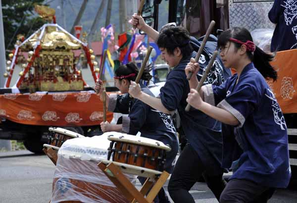 夕張152 ・夕張神社春の例大祭(旧炭山祭)_f0173596_1354539.jpg