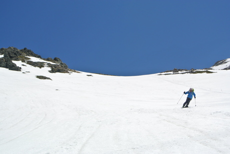 2015年4月26日　槍が岳から飛騨沢の滑降を堪能する_c0242406_10295512.jpg