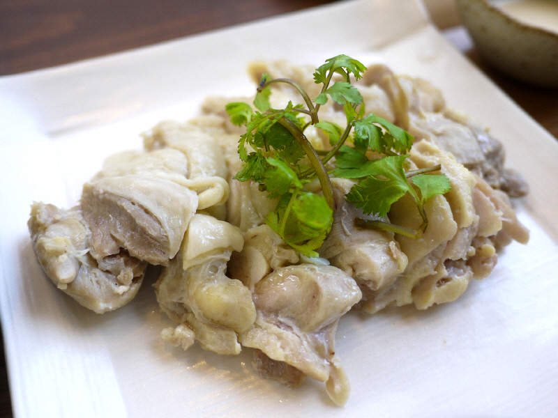 腰越食堂の蒸し鶏定食　【鎌倉　腰越食堂（こしごえしょくどう）】_b0153224_1917121.jpg