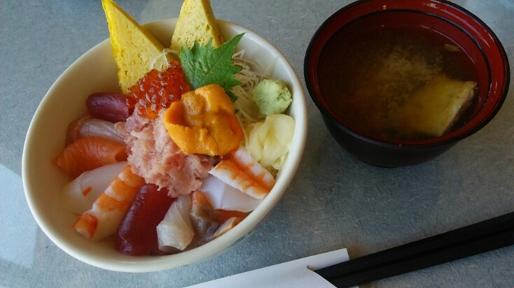小樽丼 @ 旭鮨総本店 新宿住友ビル50F_c0212604_1891778.jpg