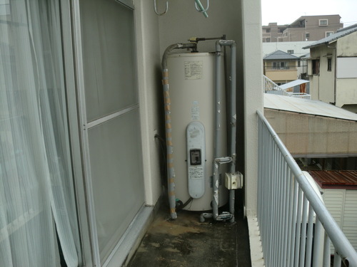 西区 M様邸・給湯器工事_d0125228_502169.jpg