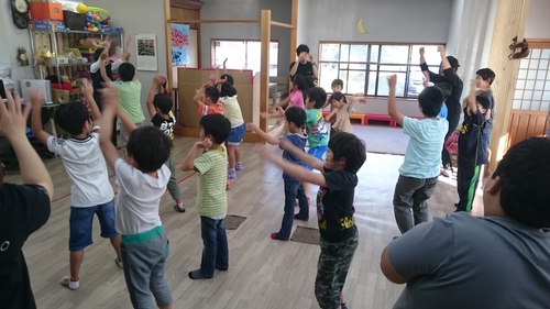 ダンス・・・・・です。。。。_f0065444_9532144.jpg