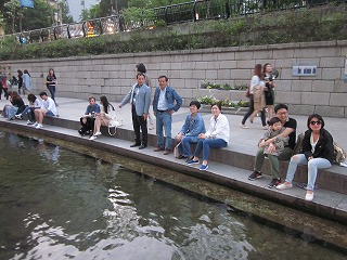 優しい韓国人男性と普通の日本人男性_e0173655_2281754.jpg