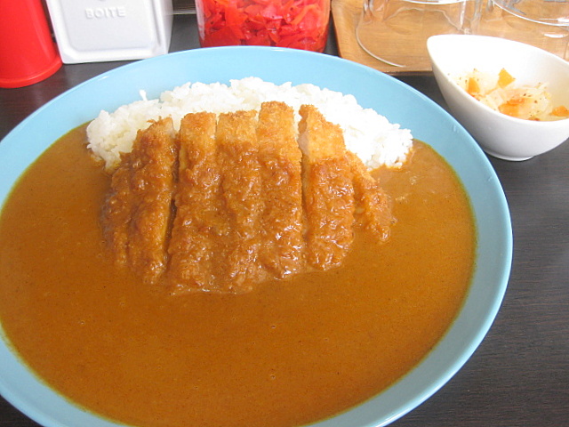 「クローバーカレー」のカツカレー_a0048918_639733.jpg