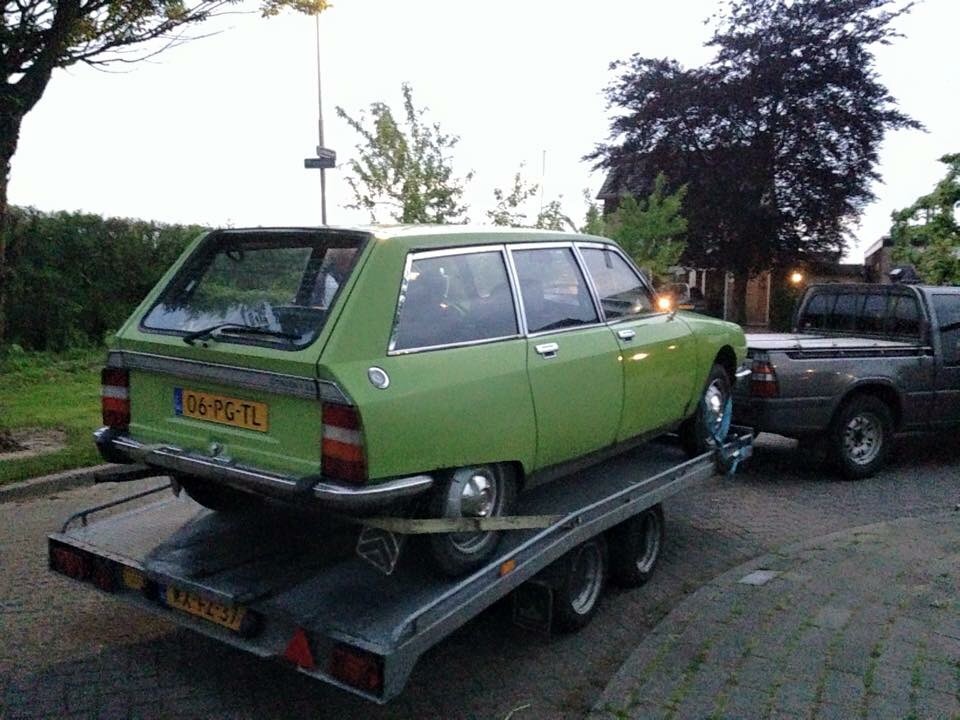 アウトニーズ 営業車_c0105691_1928849.jpg