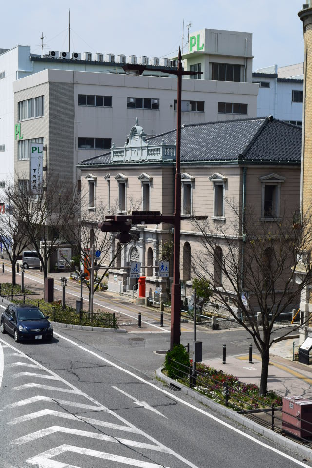 山口県下関市の南部町郵便局(建築家・三橋四郎設計作品再見)_f0142606_6444931.jpg
