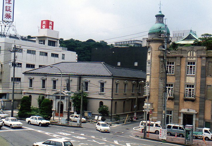 山口県下関市の南部町郵便局(建築家・三橋四郎設計作品再見)_f0142606_7151552.jpg