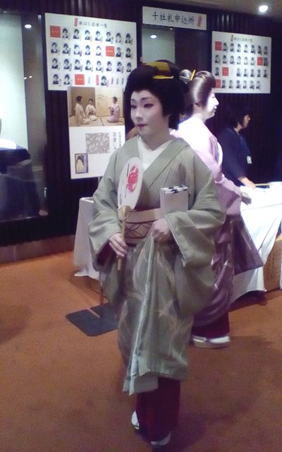 東をどりを見てきたよ_e0234016_16383788.jpg