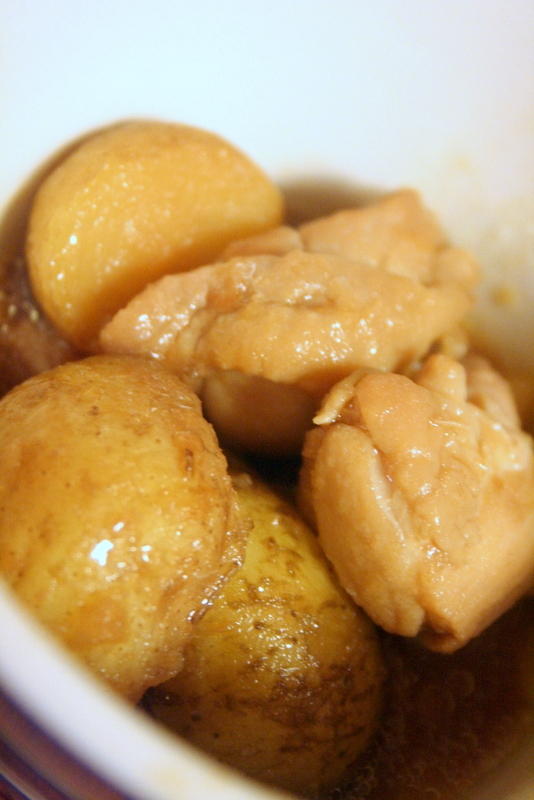 畑のめぐみ！　新ジャガと鶏肉の揚げ煮_f0141419_08581516.jpg