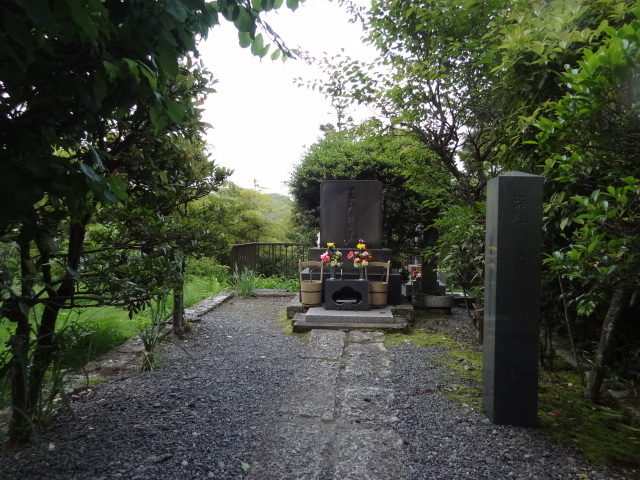 ふと命惜しくなる鎌倉歩き 鎌倉半日旅(2)_e0016828_10101008.jpg