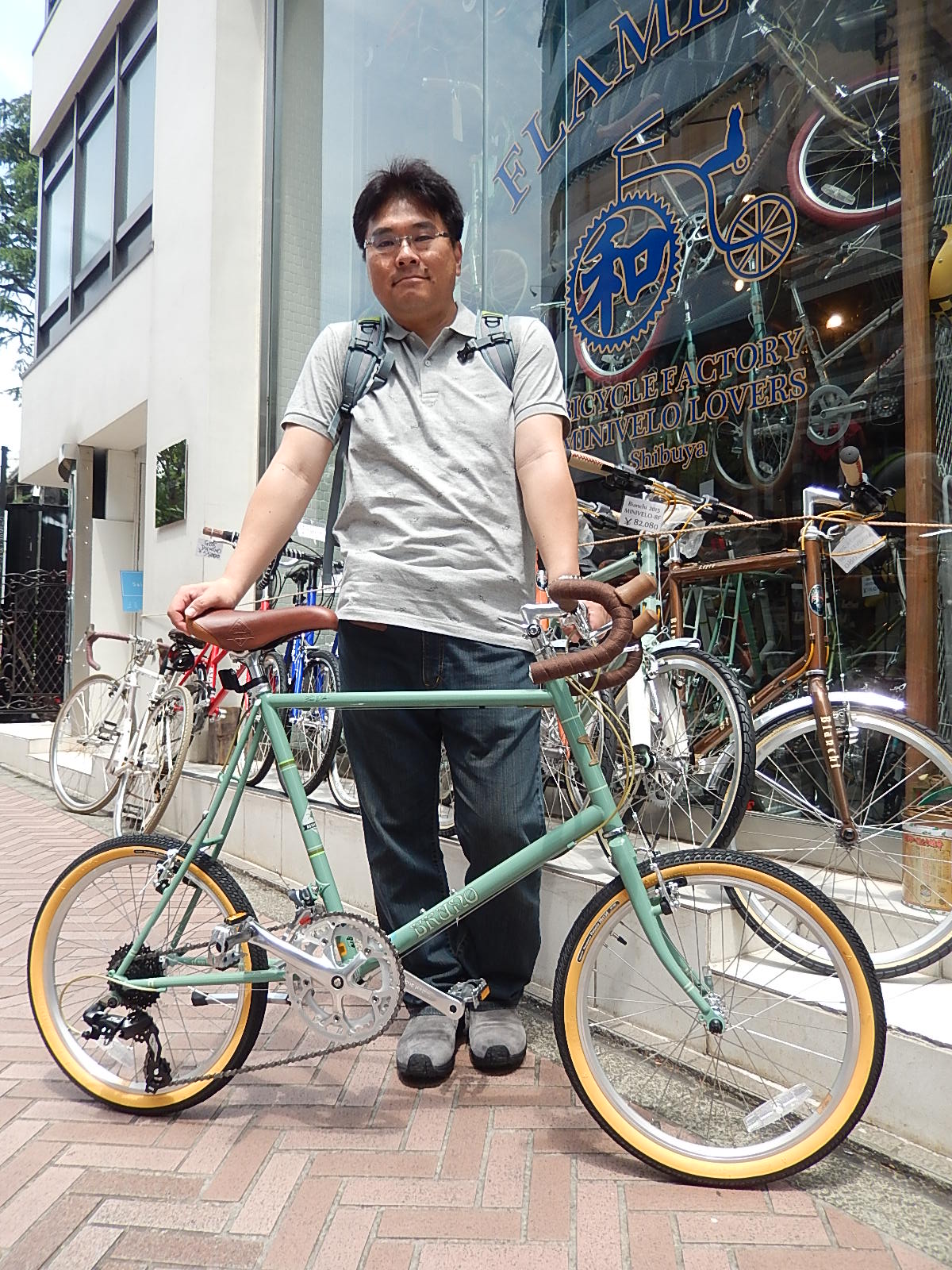 5月23日　渋谷　原宿　の自転車屋　FLAME bike前です_e0188759_15181951.jpg