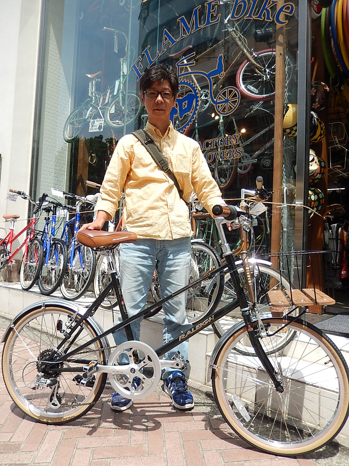 5月23日　渋谷　原宿　の自転車屋　FLAME bike前です_e0188759_15255592.jpg