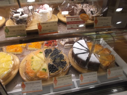 フルーツケーキファクトリー 新さっぽろ店_f0076001_22454562.jpg